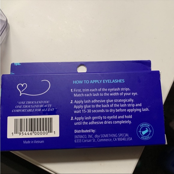 Awakiin Premium 4D Cashmere Lashes - Picture 2 of 2